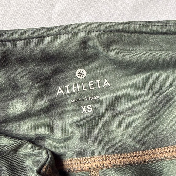 Athleta Green Tie-Dye Capris - Picture 3 of 7